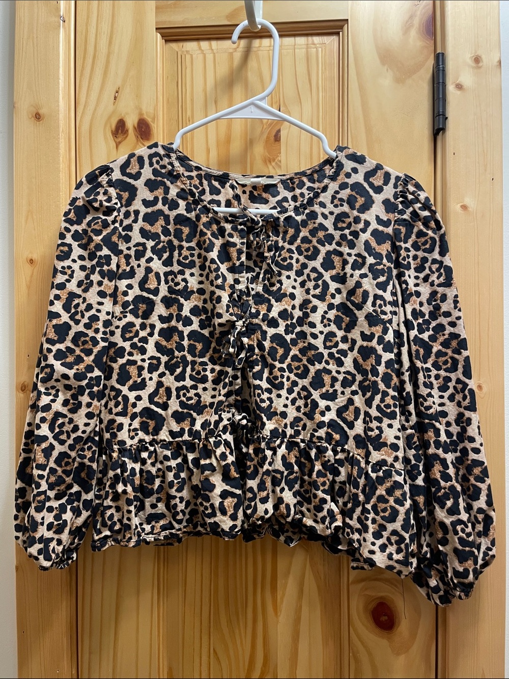 Sim & Sam Leopard Print Peplum Blouse (size small)